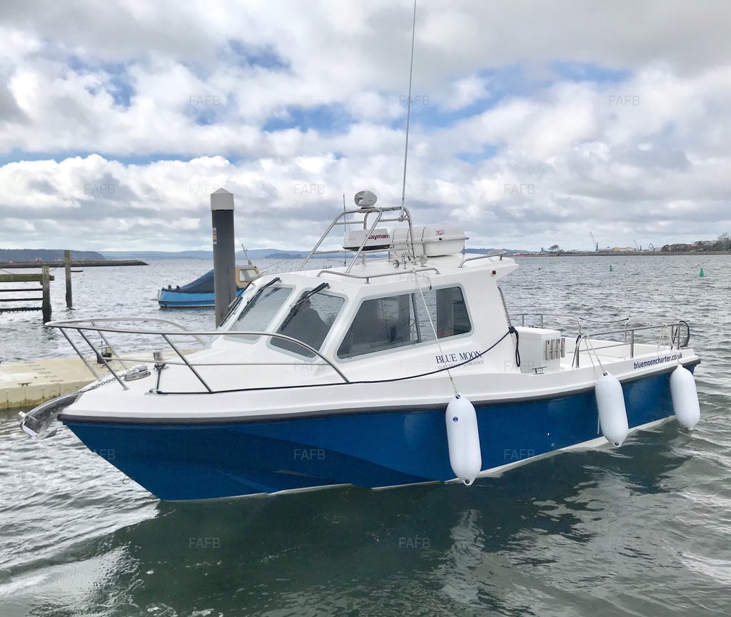 Offshore 25 long cabin - Volvo Penta D4 260hp - Very Little use